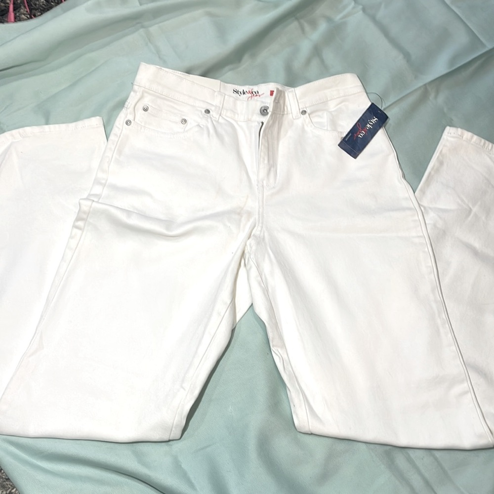 NWT VINTAGE STYLE &CO WHITE JEANS